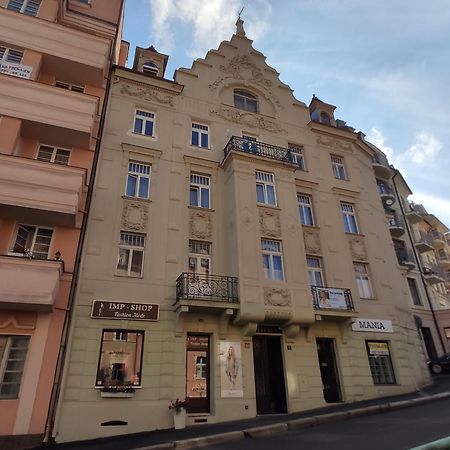 Apartman 63M2 S Balkonem V Lazenskem Centru Karlovy Vary Luaran gambar