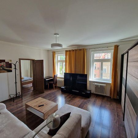 Apartman 63M2 S Balkonem V Lazenskem Centru Karlovy Vary Luaran gambar